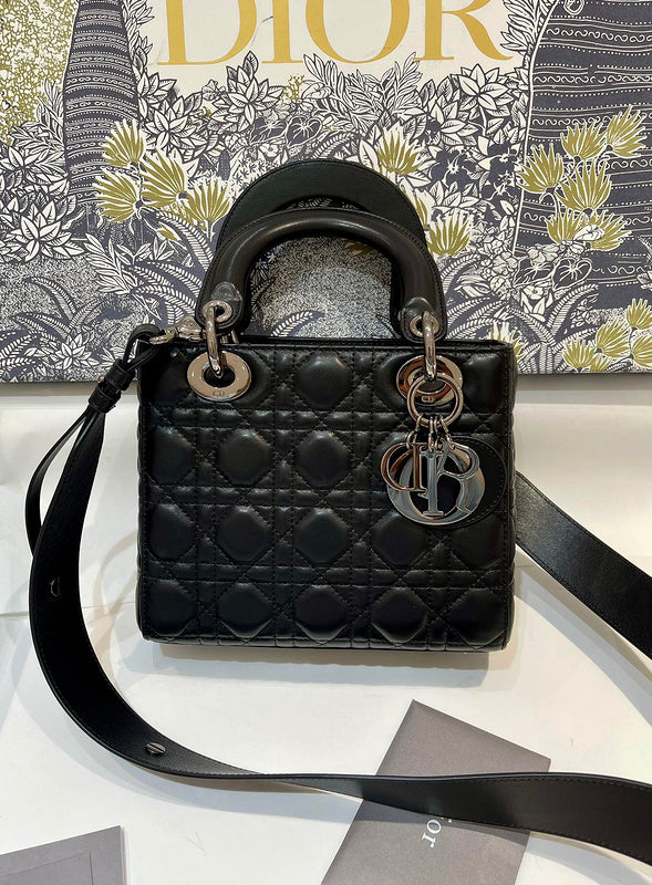 Close-up detail of premium chic women's handbag – women's designer-style accessory