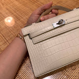  Classic crossbody bag front view 7