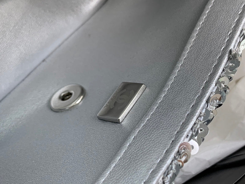  mid purse view 2