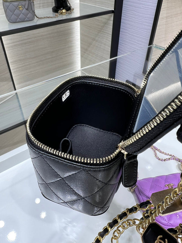 Zivas Charm Classic Sensibility Designer Handbag (Everyday Luxury Essential) – Full Silhouette