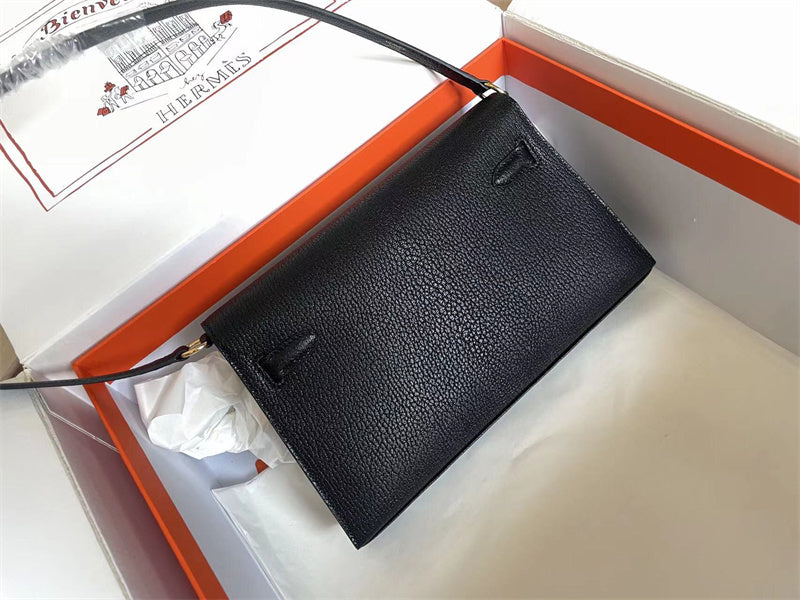  refined everyday bag styled with outfit 12