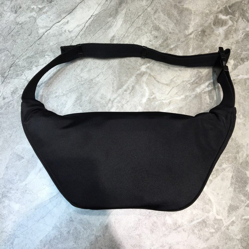 Timeless Premium PU Leather Handbag - Statement Silhouette | Women's Fashion Handbag #253 - hardware and detail close-up (image 5) of designer-inspired handbag