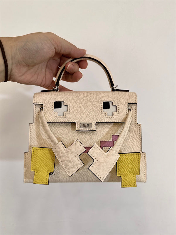 contemporary everyday bag styled with outfit 12