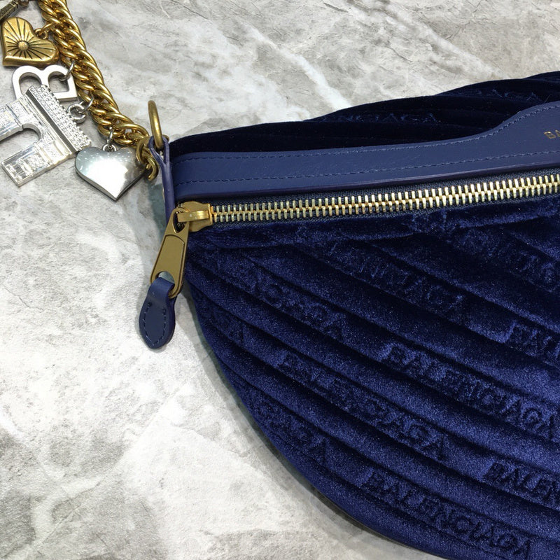 Polished Premium PU Leather Handbag - Premium Craftsmanship Detailing | Women's Statement Accessory #722 - close-up detail shot (image 3) of designer-inspired handbag
