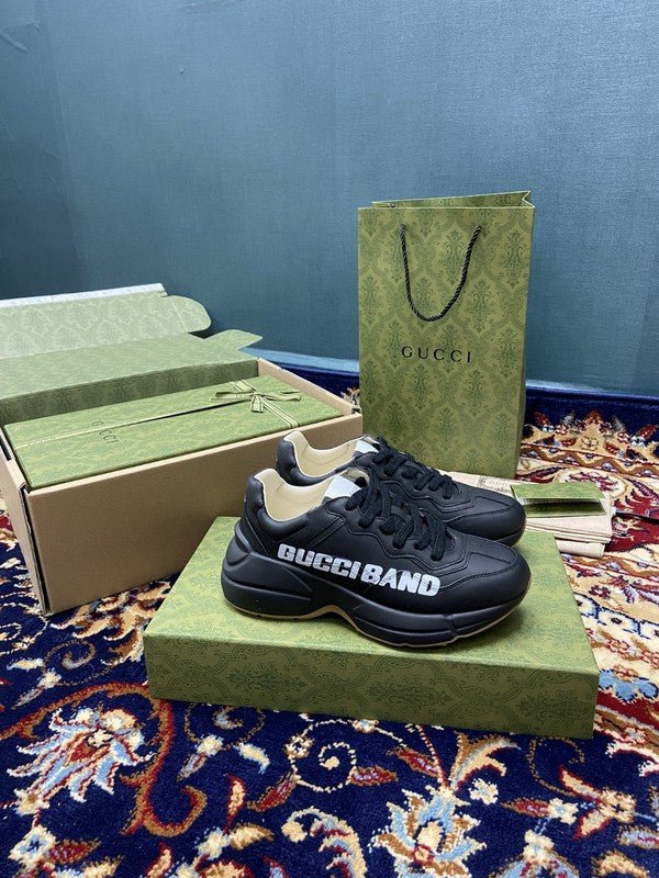 Gucci two-tone luxury sneakers view 9 breathable knit upper
