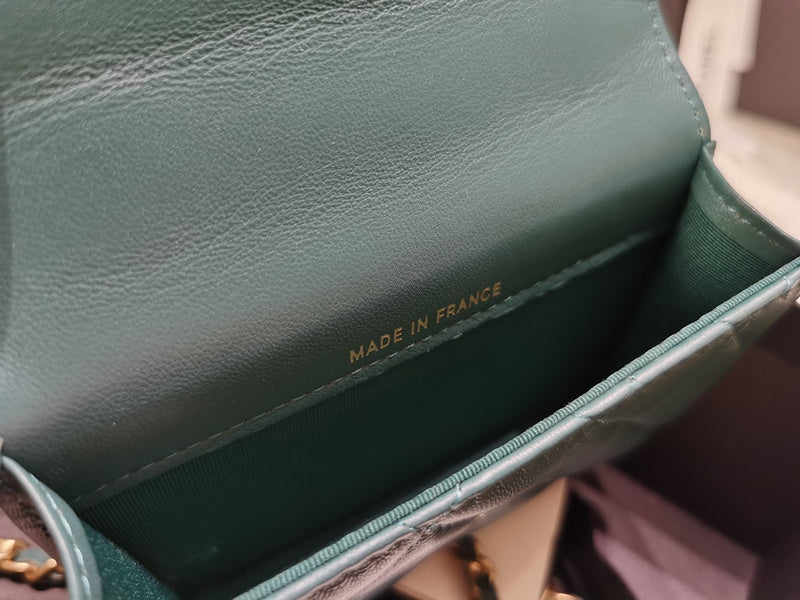  compact purse view 9