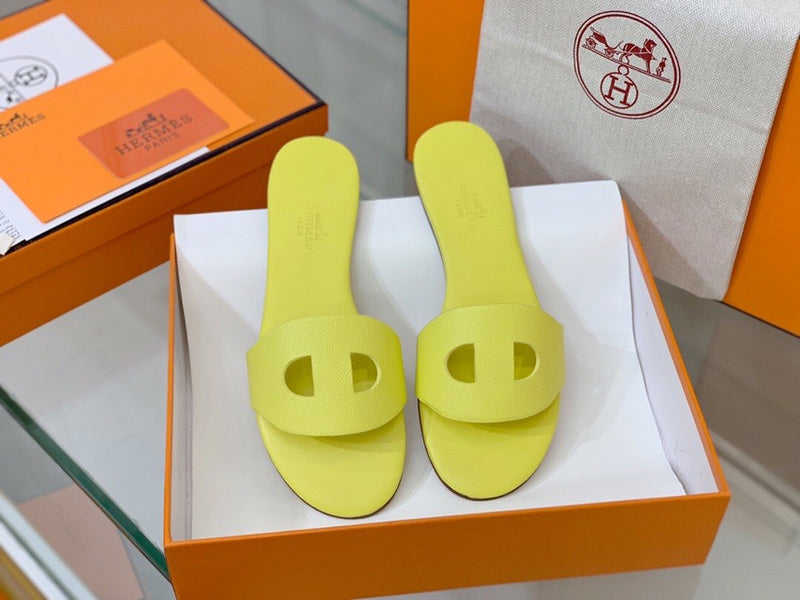 Hermès Nude Classic Ballet Flats - Front View