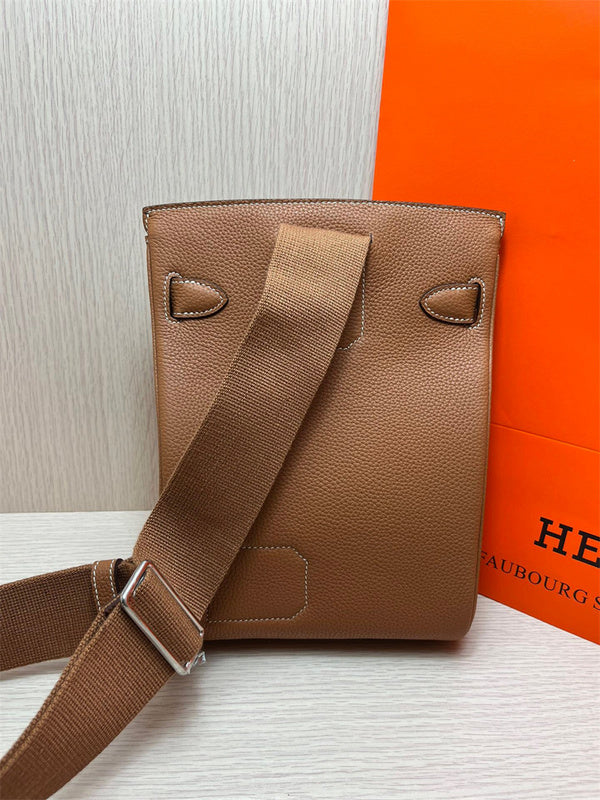  tote bag interior and compartment view 15