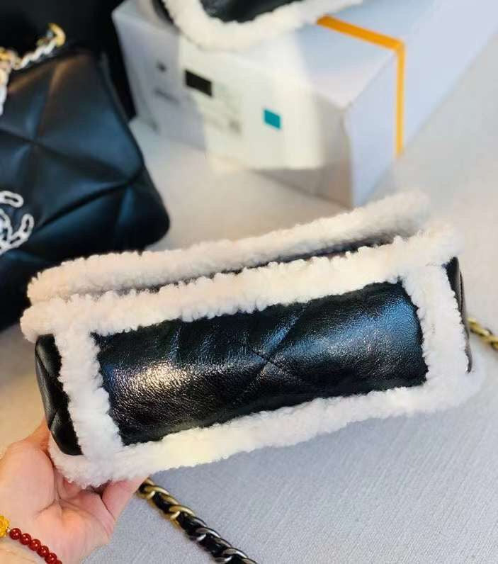  women's handbag, mid design, view 5