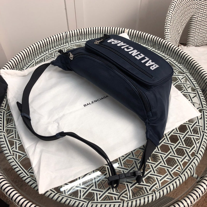 Interior view of signature modern women's handbag – women's luxury handbag