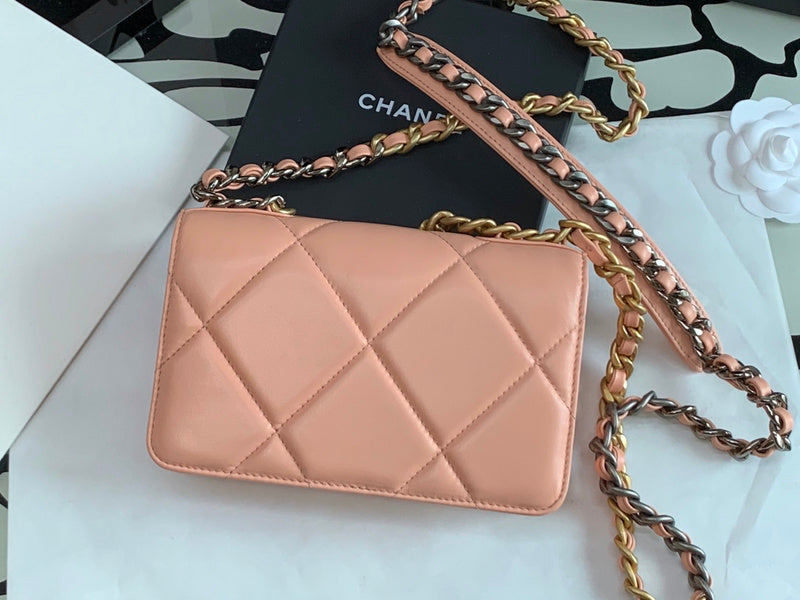  mid purse view 3