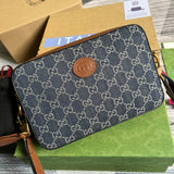 Handle and strap detail of classic polished women's handbag – women's everyday handbag