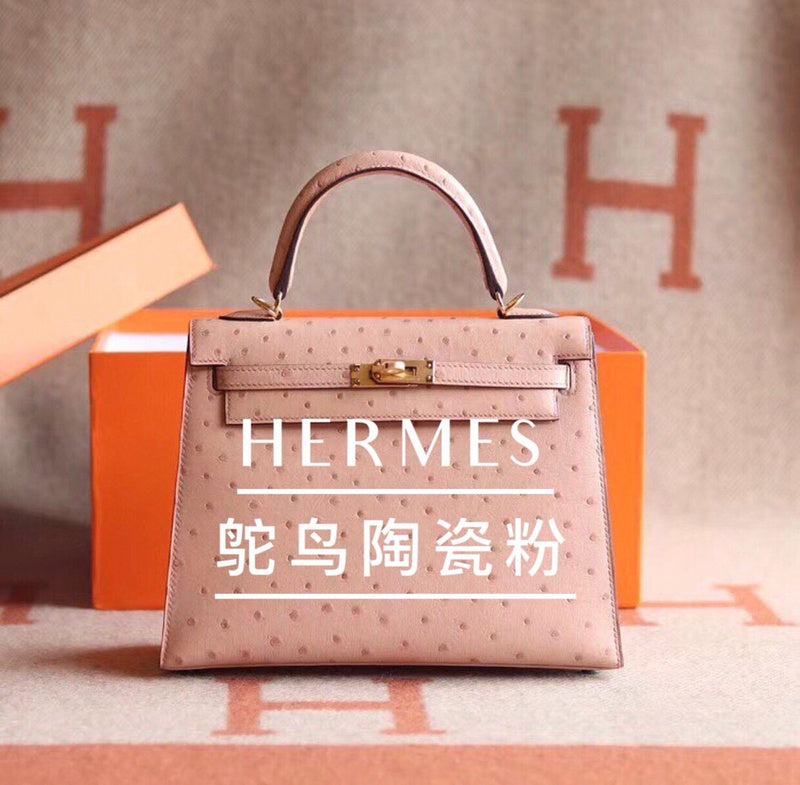 Effortless handbag styled for everyday wear