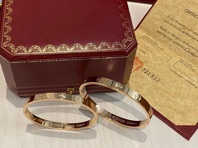 Side view of Cartier unisex jewelry piece