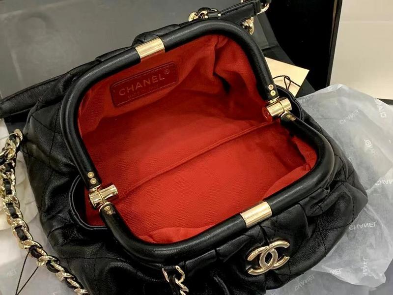 Zivas Charm Contemporary Flair Fashion Handbag (Structured Everyday Essential) – Lifestyle Shot