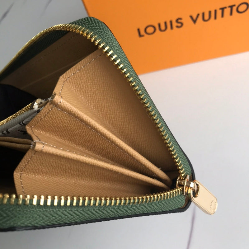 Front view of premium polished women's handbag – women's luxury handbag