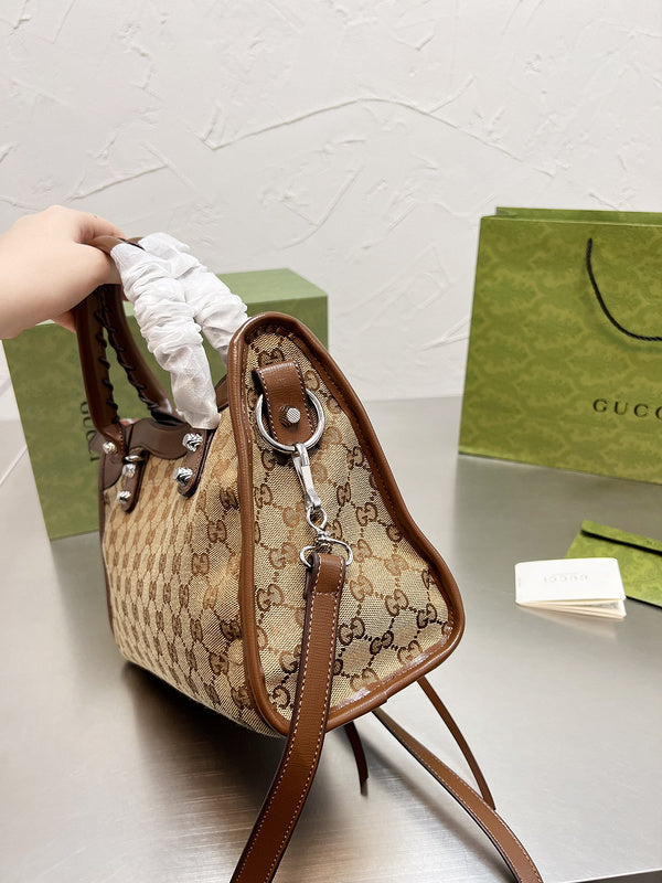 Ziva's Charm handbag – back view (one versatile size)
