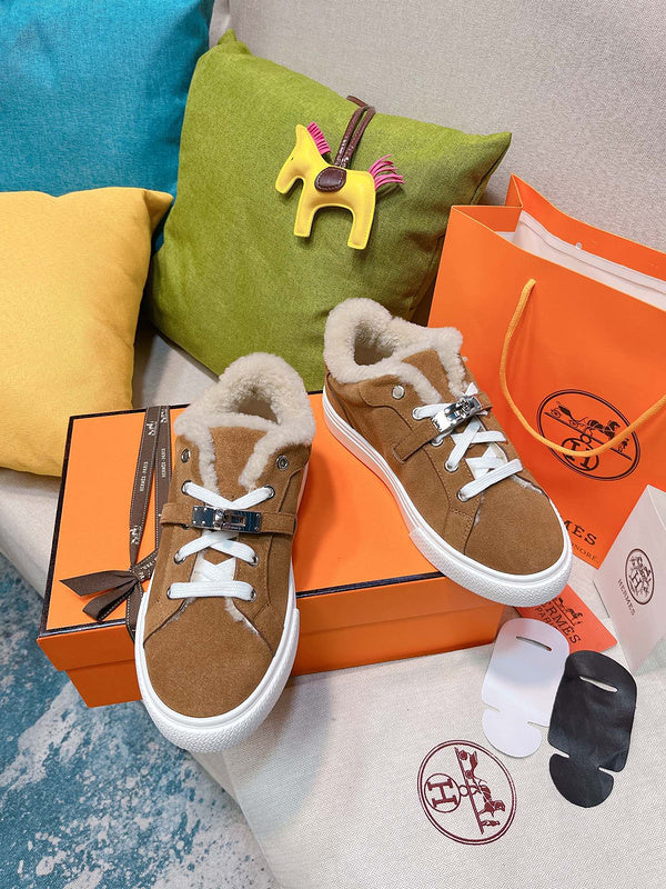 Hermes shoes Style 256 - sole and craftsmanship detail (alternate angle)