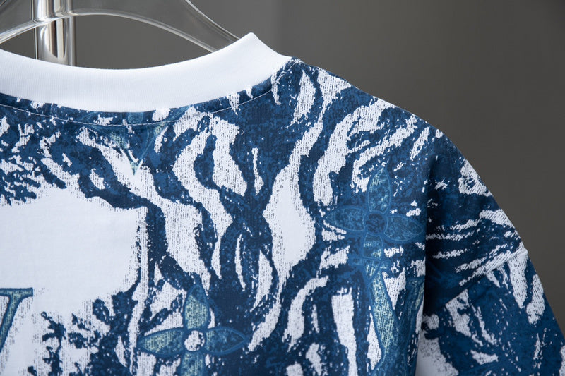 Back view of Louis Vuitton cotton t-shirt with logo-detail design