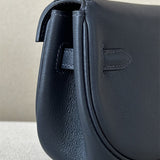 Close-up detail of effortless bag design
