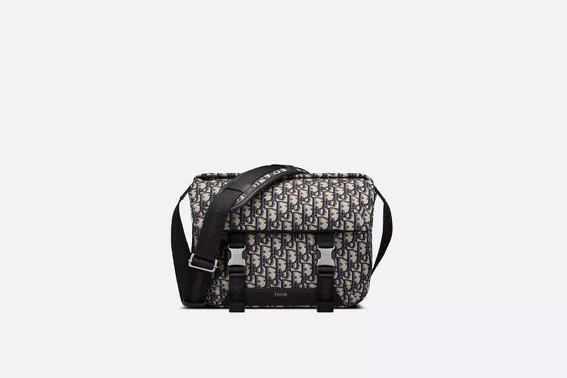 Close-up detail of structured sleek women's handbag – women's statement bag