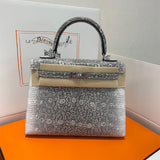  Statement tote bag front view 7