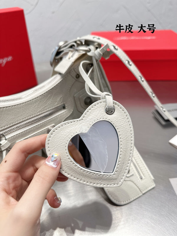 Ziva's Charm handbag – interior view (one versatile size)