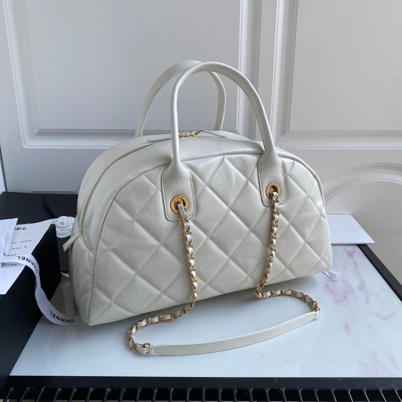  spacious purse view 5