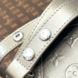  shoulder bag close-up of hardware and finish