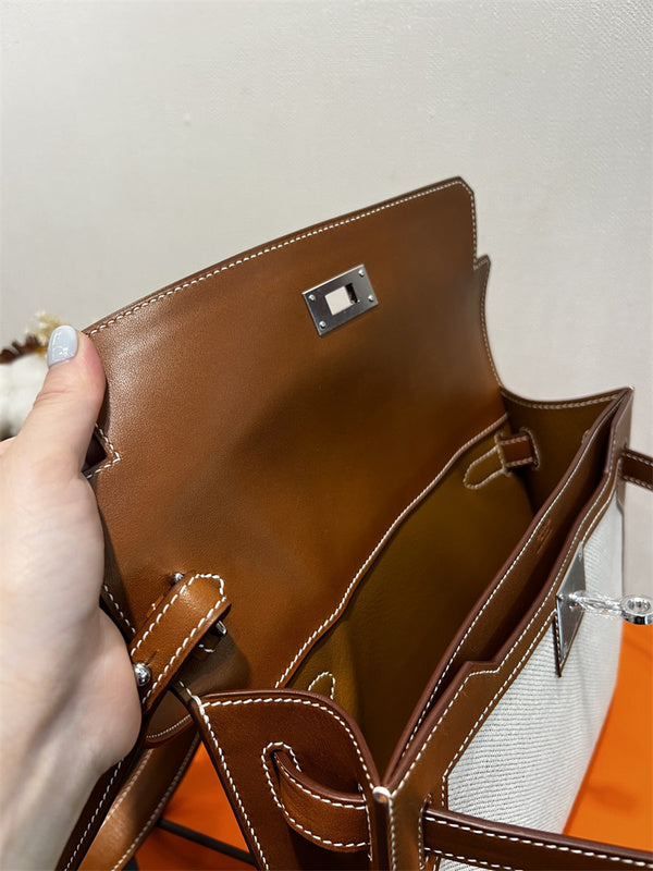  tote bag interior and compartment view 9
