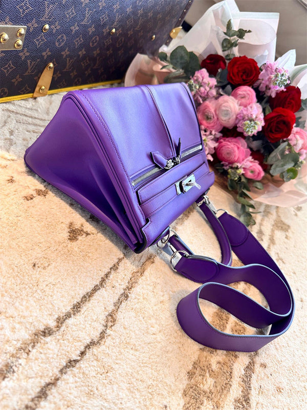 Interior view of streamlined premium bag