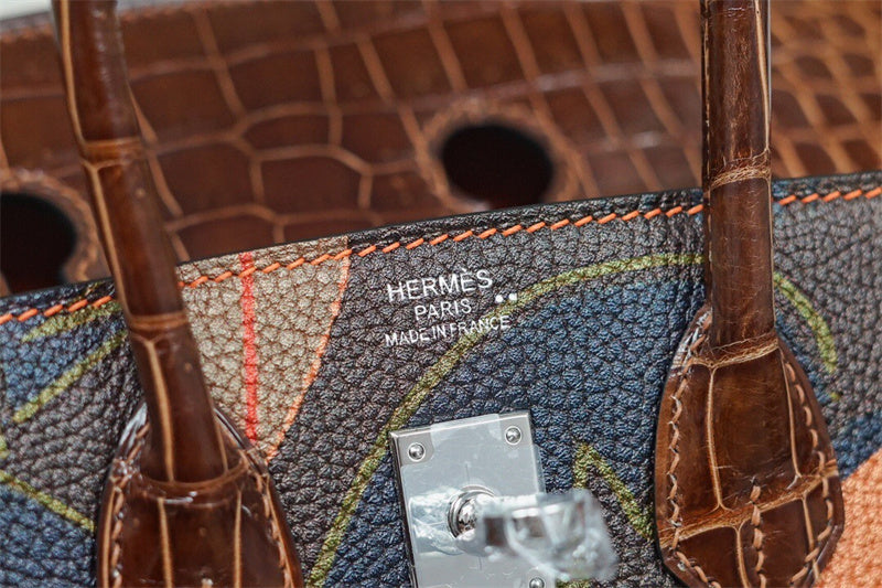  Sophisticated crossbody bag front view 7