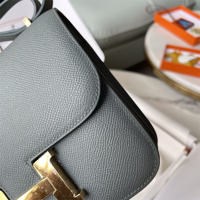  satchel interior and compartment view 9