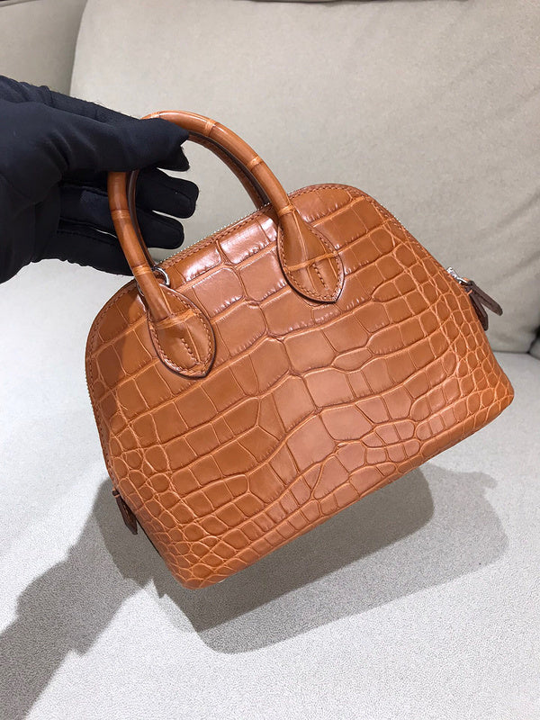 Sleek bag women's premium everyday handbag