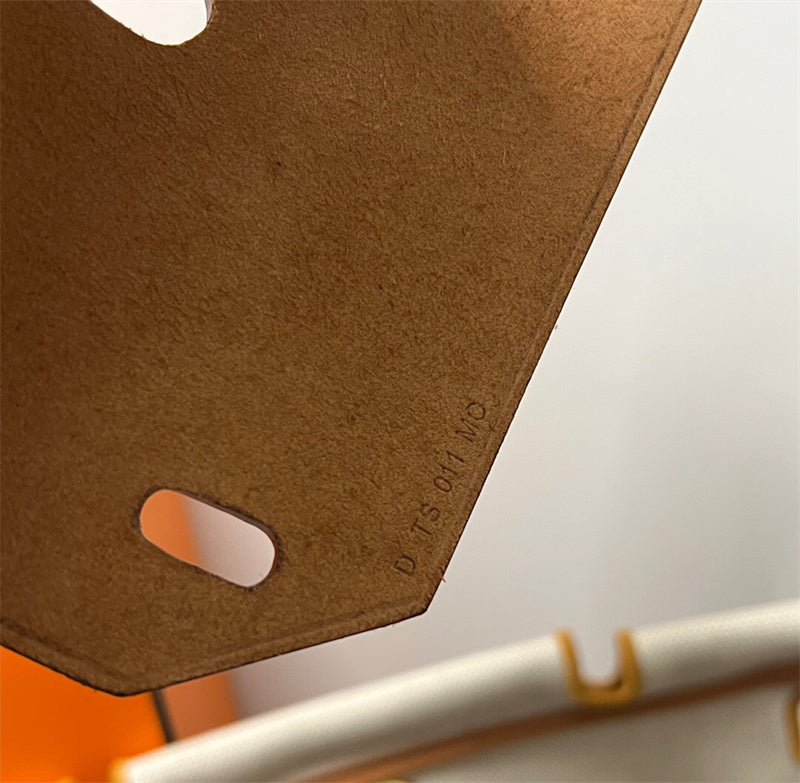  Everyday top-handle bag front view 13