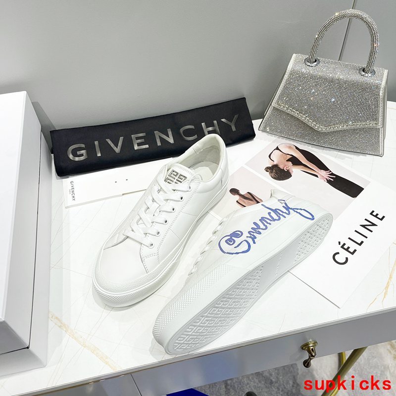 Givenchy shoes Style 035 - close-up of statement logo accent