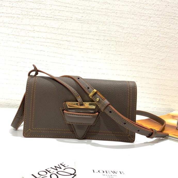 Ziva's Charm handbag – full view (20cm*10cm*4cm)