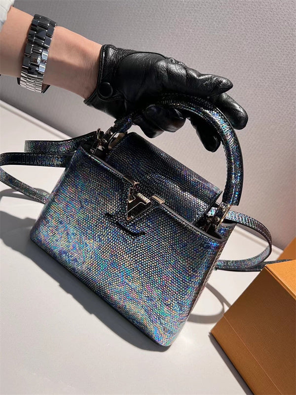  Minimalist top-handle bag front view 13
