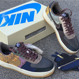 Nike Men's & Women's Luxury Fashion Trainers — Style 006 hardware detail