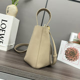 Ziva's Charm handbag – close-up view (16cm*16cm*19.5cm)