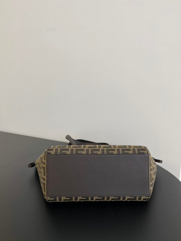 Ziva's Charm handbag – interior view (27cm*27cm*16.5cm)
