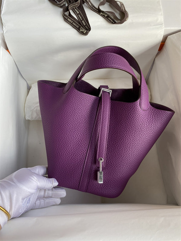 Sophisticated handbag styled for everyday wear