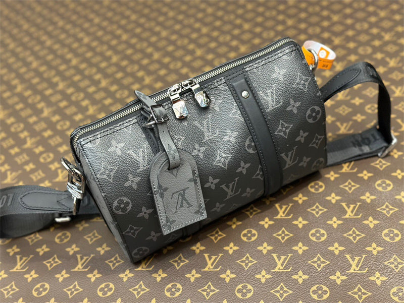  everyday everyday bag detail view showing craftsmanship