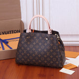  Streamlined shopper bag front view 13