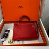  crossbody bag interior and compartment view