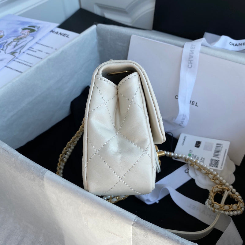 Zivas Charm Modern Minimalist Look Fashion Handbag (Elevated Daily Companion) – Styled Look