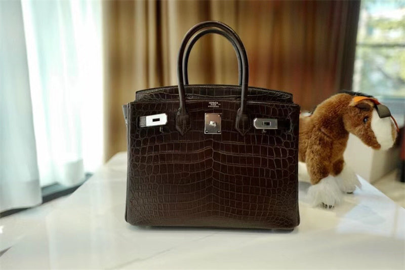 Classic bag women's premium everyday handbag