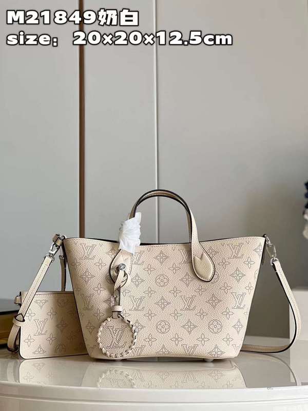 Front view of structured refined women's handbag – women's everyday handbag