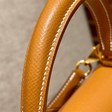  Streamlined everyday bag front view 19