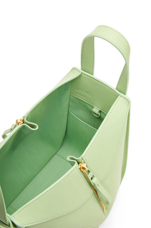Ziva's Charm handbag – close-up view (24cm*10.5cm*16cm)